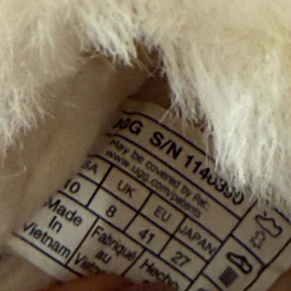 UGG Women's Tan and Cream Slippers - Picture 7 of 10